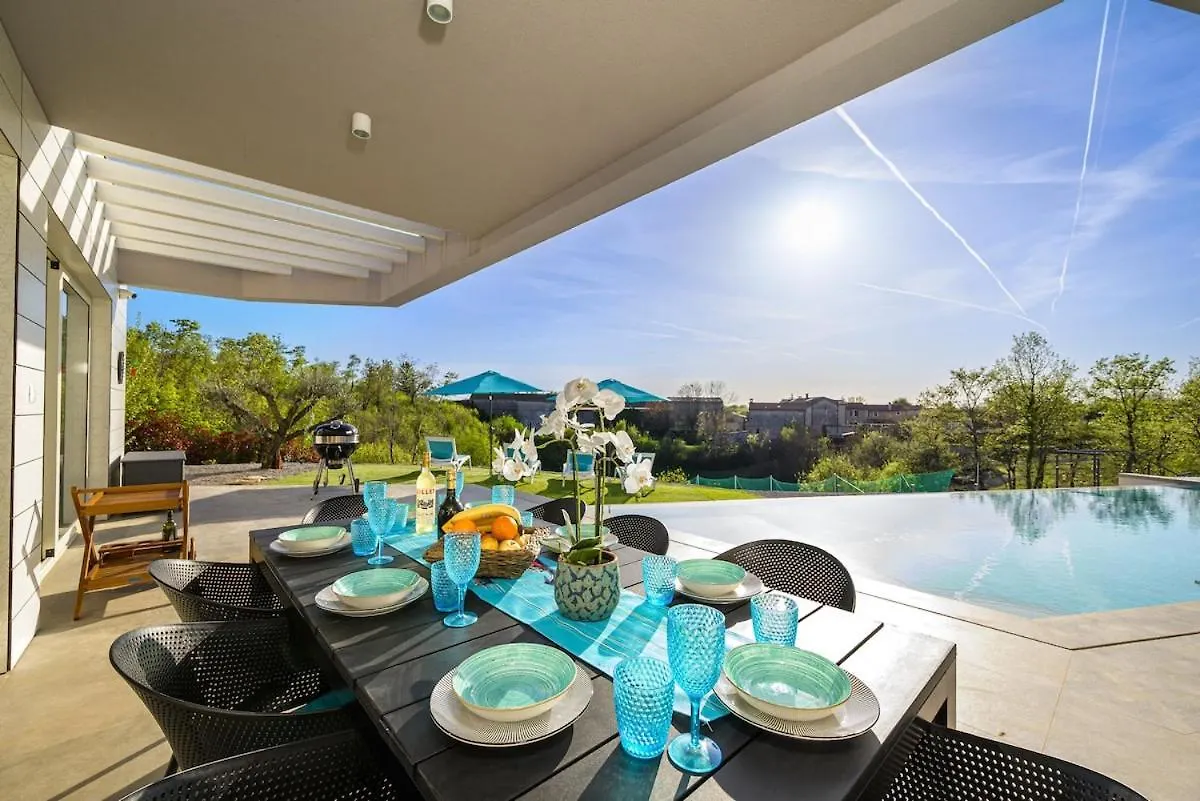 Villa Tiffany By Istrialux Peresiji